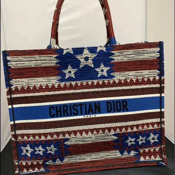 Christian Dior book tote - Picture 1 of 9